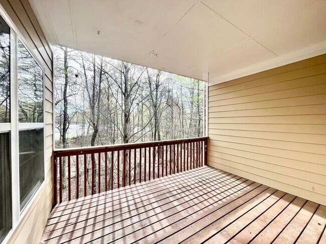Building Photo - 12821 Doe Dr