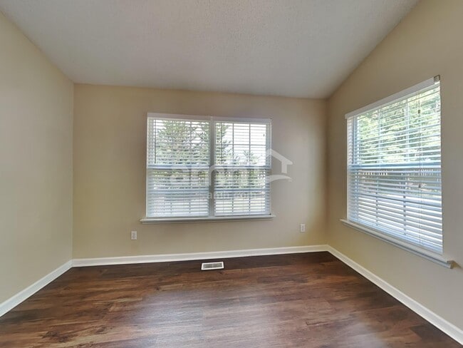 Building Photo - 104 Windy Meadow Way