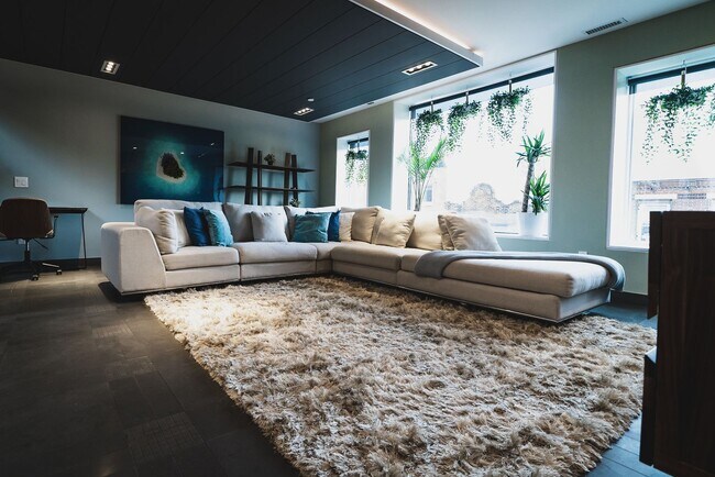 Building Photo - 331 South St