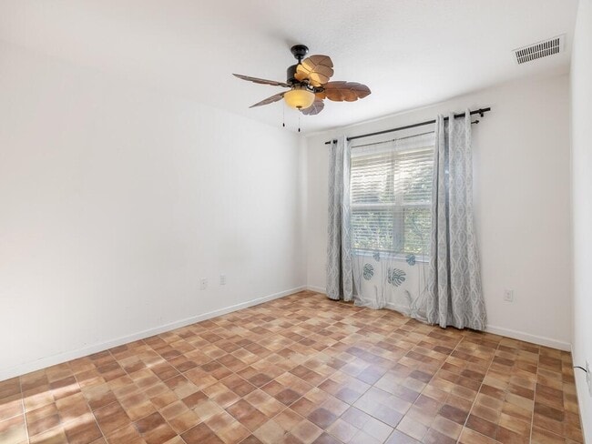 Building Photo - 1440 Lexington Square SW