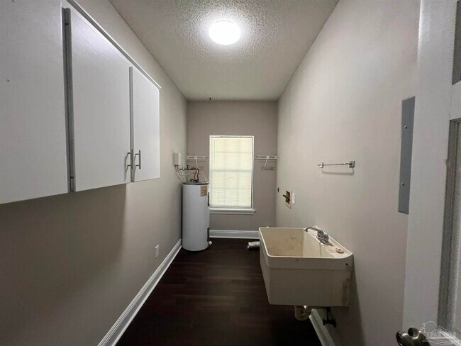 Building Photo - 3497 Barkwood Dr