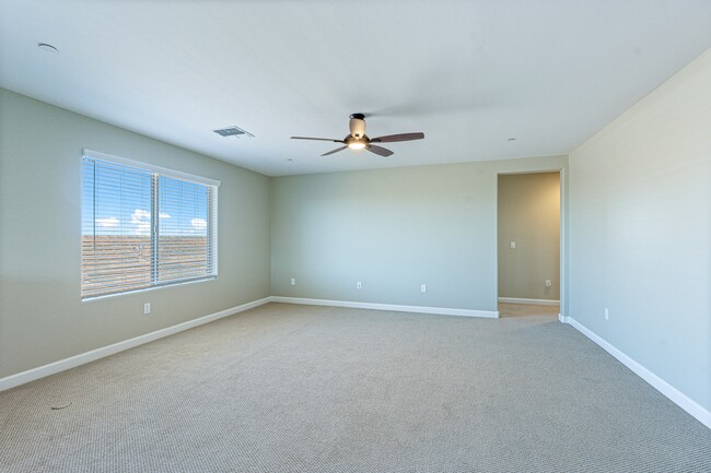 Building Photo - 14241 E Hub Dr