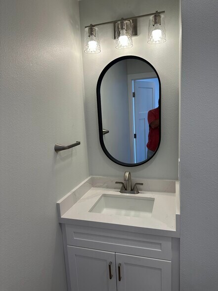 Building Photo - 1043 Santa Helena Park Ct