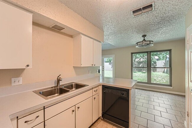 Building Photo - 6509 Krollton Dr