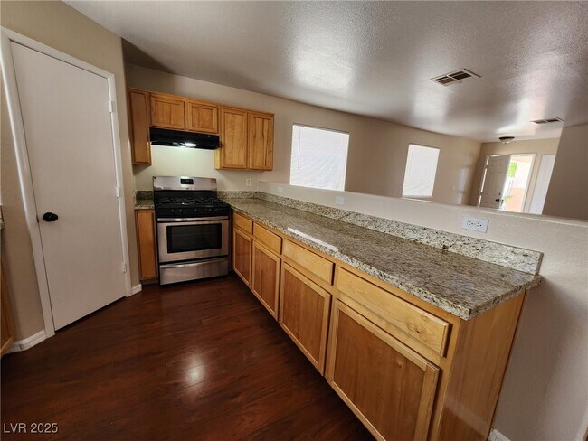 Building Photo - 5012 River Splash Ave