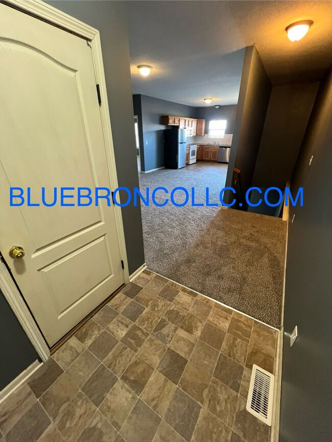 Building Photo - **DECEMBER SPECIAL**  Brand new flooring i...