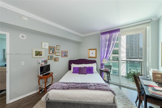 Building Photo - 950 Brickell Bay Dr