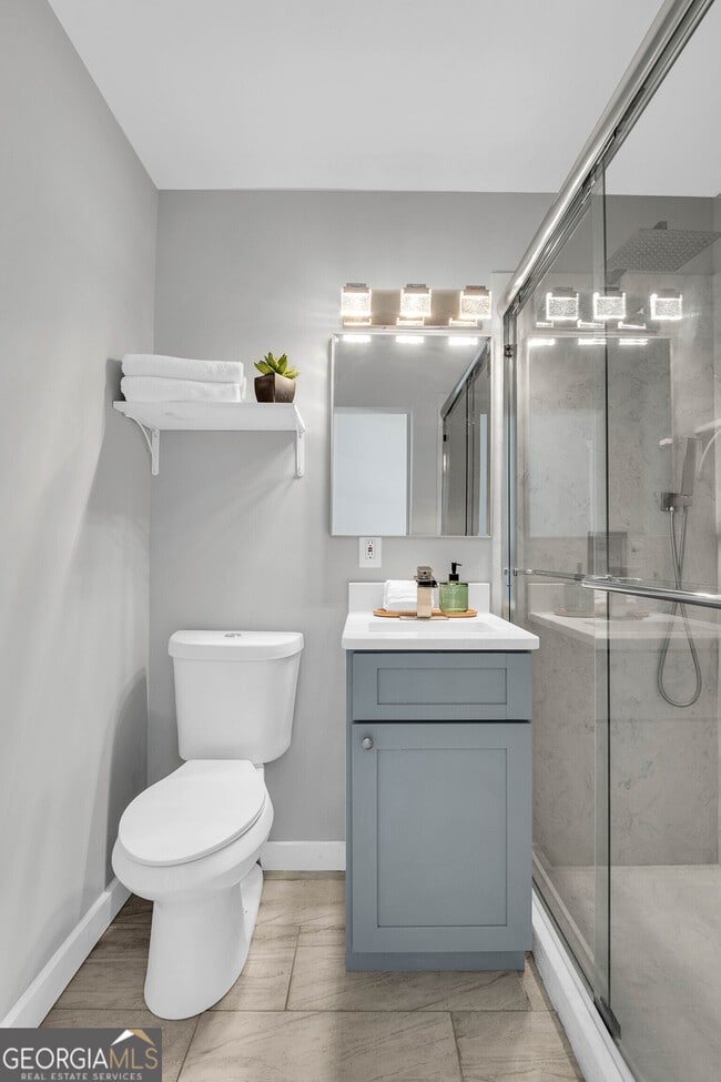 Building Photo - 3910 Clairmont Rd