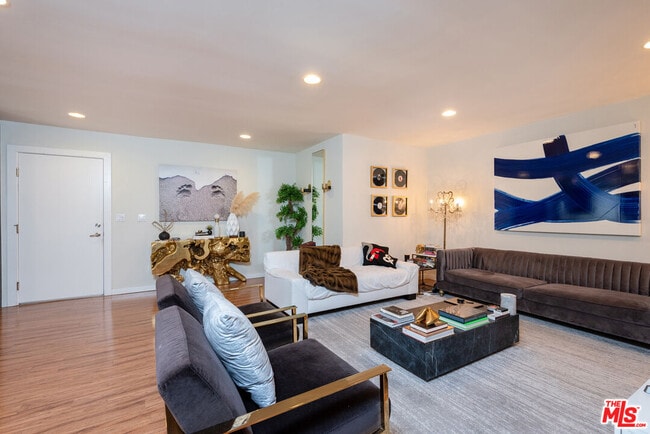 Building Photo - 1620 Malcolm Ave