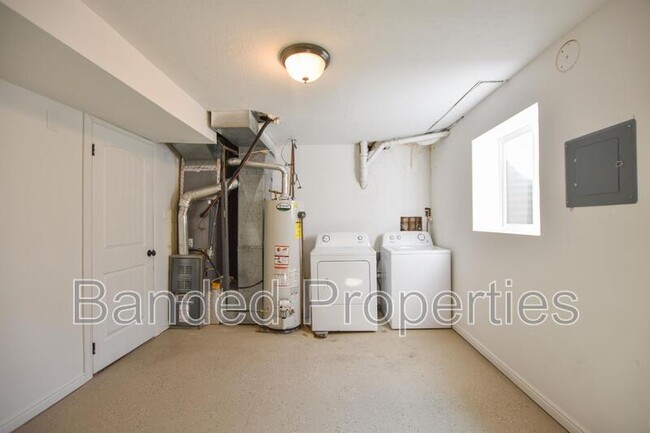 Building Photo - 5513 W Heath Cir
