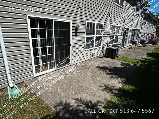 Building Photo - 1897 Chaucer Dr