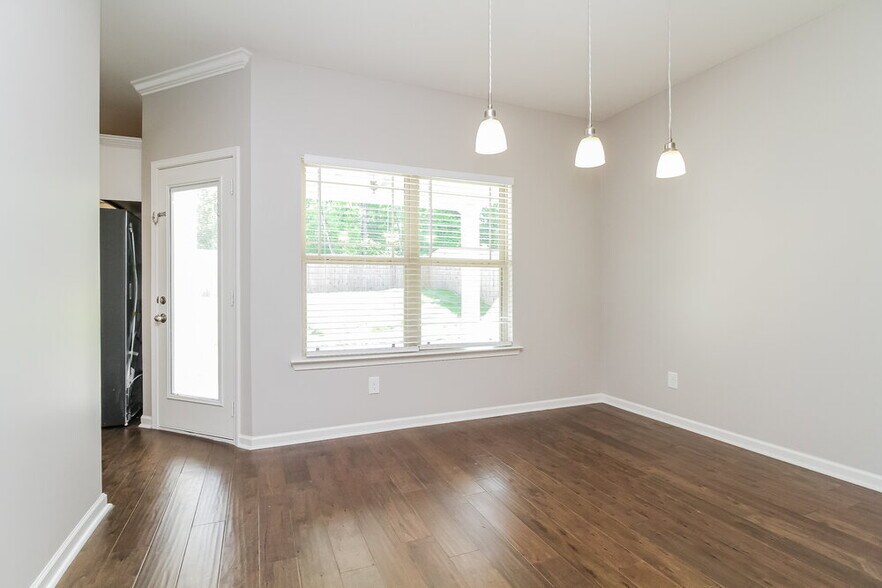 Building Photo - 1705 Porchrest Way