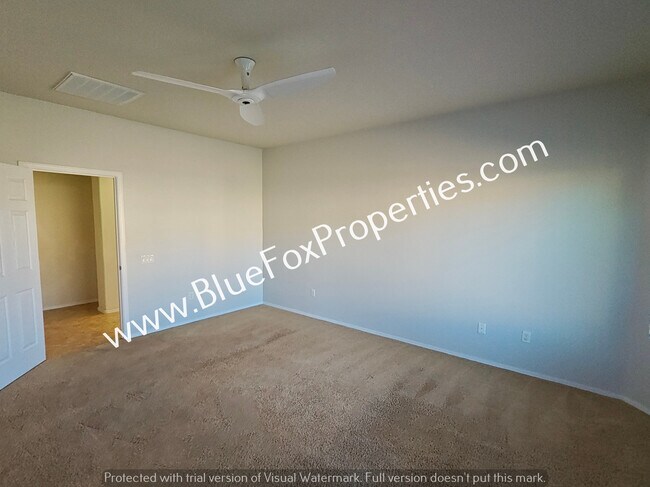 Building Photo - 11007 E White Sage Dr