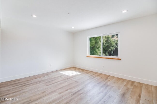 Building Photo - 6823 Castle Peak Dr