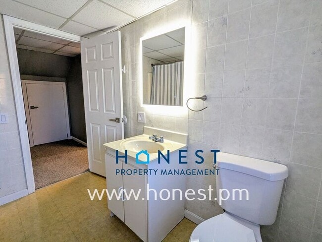 Building Photo - 83 Kennedy Memorial Dr