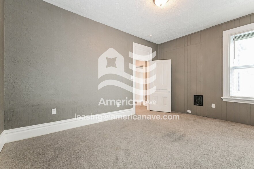 Building Photo - 253 Watson Blvd