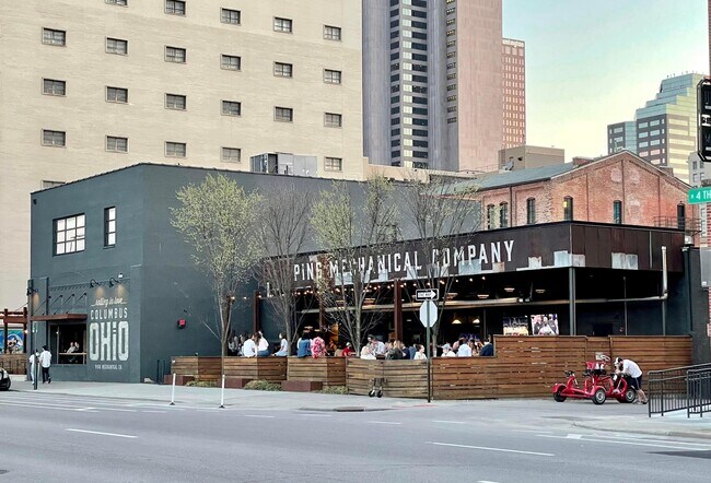 Building Photo - 225 N 4th St