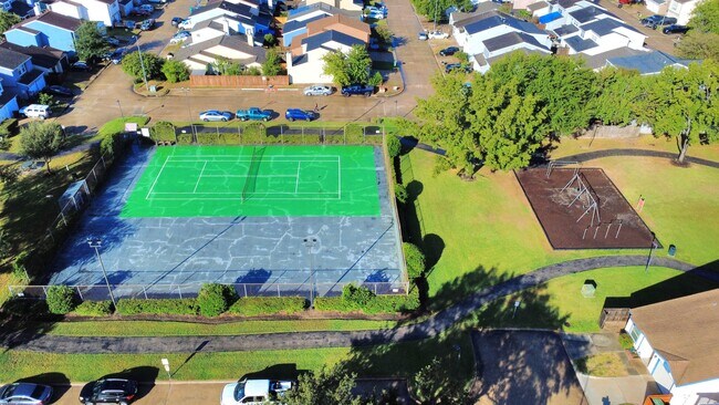 Building Photo - 10250 Bridgeland Ln