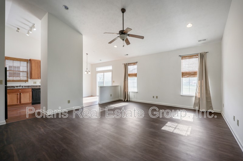 Building Photo - 67 W Clear Lake Ln