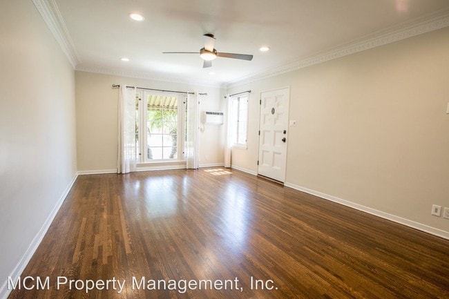 Building Photo - 923-933 S Alandele Ave