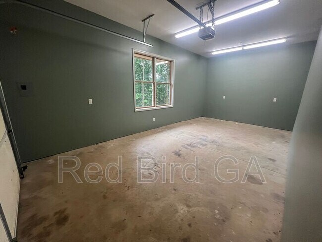 Building Photo - 168 Timberlake Dr