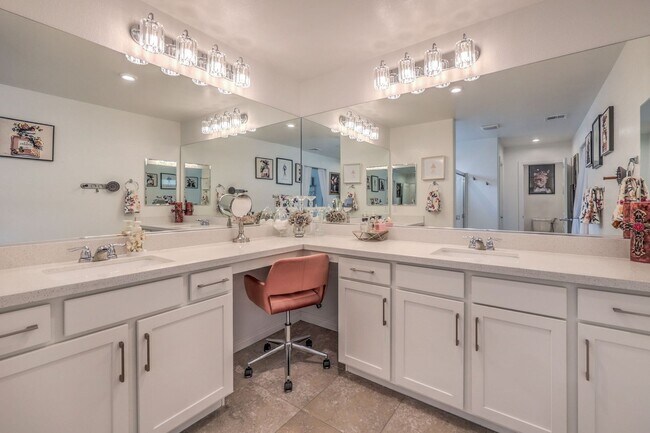 Building Photo - Unfurnished Skye Canyon Home in gated community w/ Loft & EV Charger