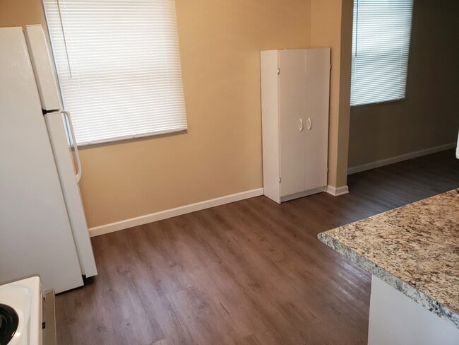 Building Photo - 2803 Normandy Rd