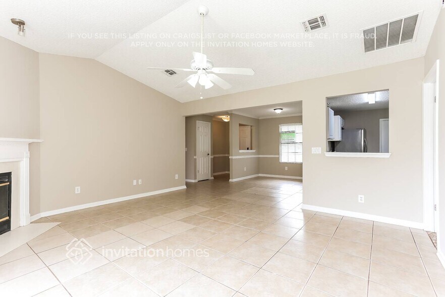Building Photo - 361 Hickory Hollow Dr N