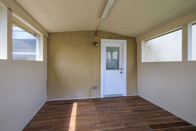 Building Photo - 3215 Sapphire Star Dr