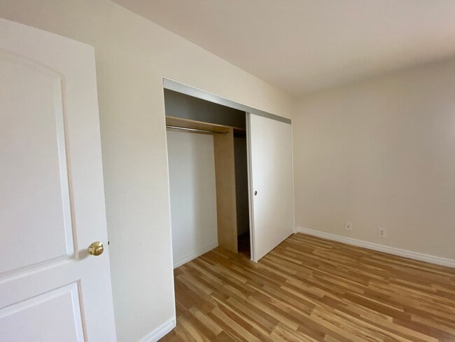 Building Photo - Bright and Spacious 2 Bed/1.5 Bath South O...