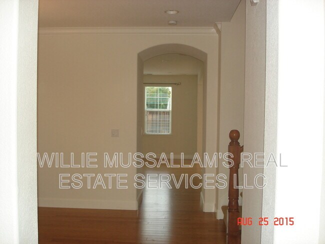 Building Photo - 685 W Rico Way