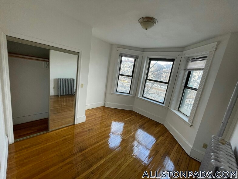 Building Photo - 1254 Commonwealth Ave