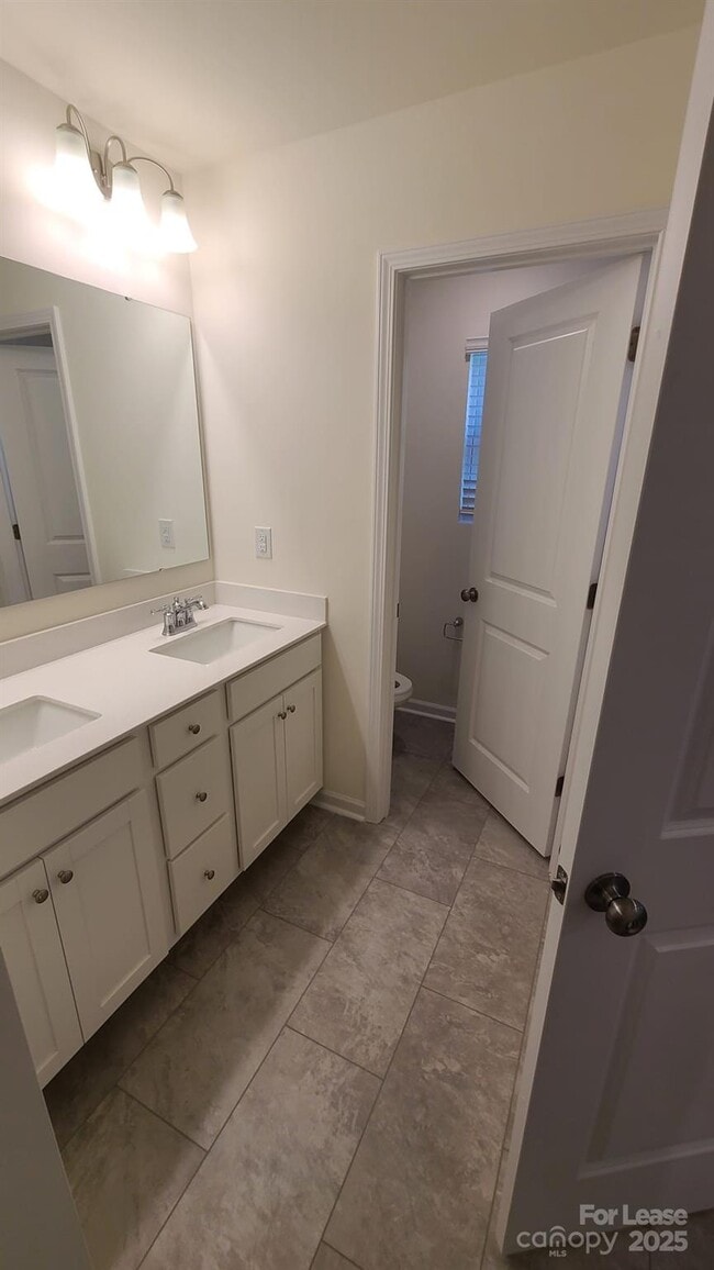Building Photo - 2841 Yeager Dr NW