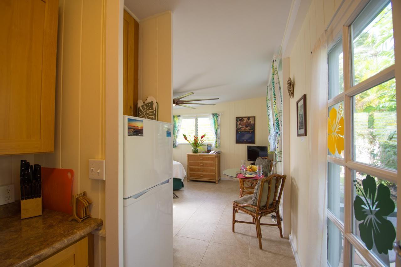 Kitchen/Entry to Unit - 291 Awakea Rd