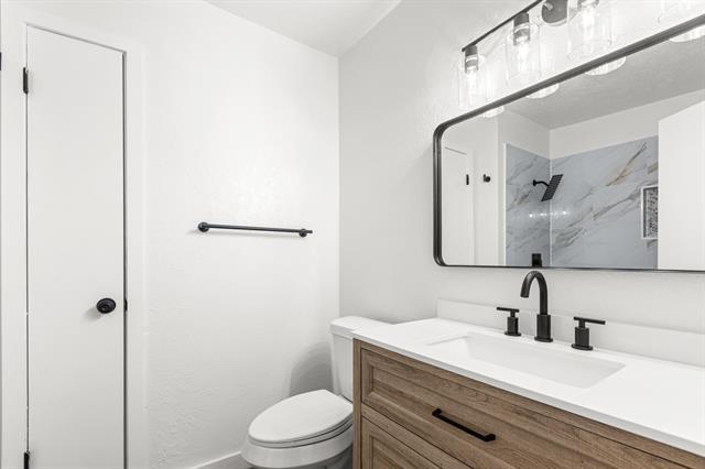 Building Photo - 7510 Holly Hill Dr