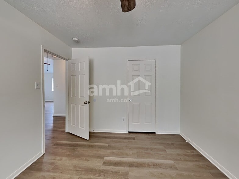 Building Photo - 19402 Misty Cove Dr