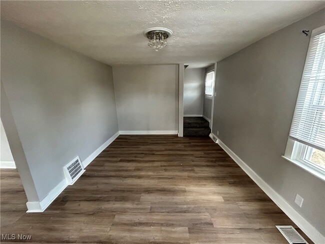 Building Photo - 1102 Palmetto Ave