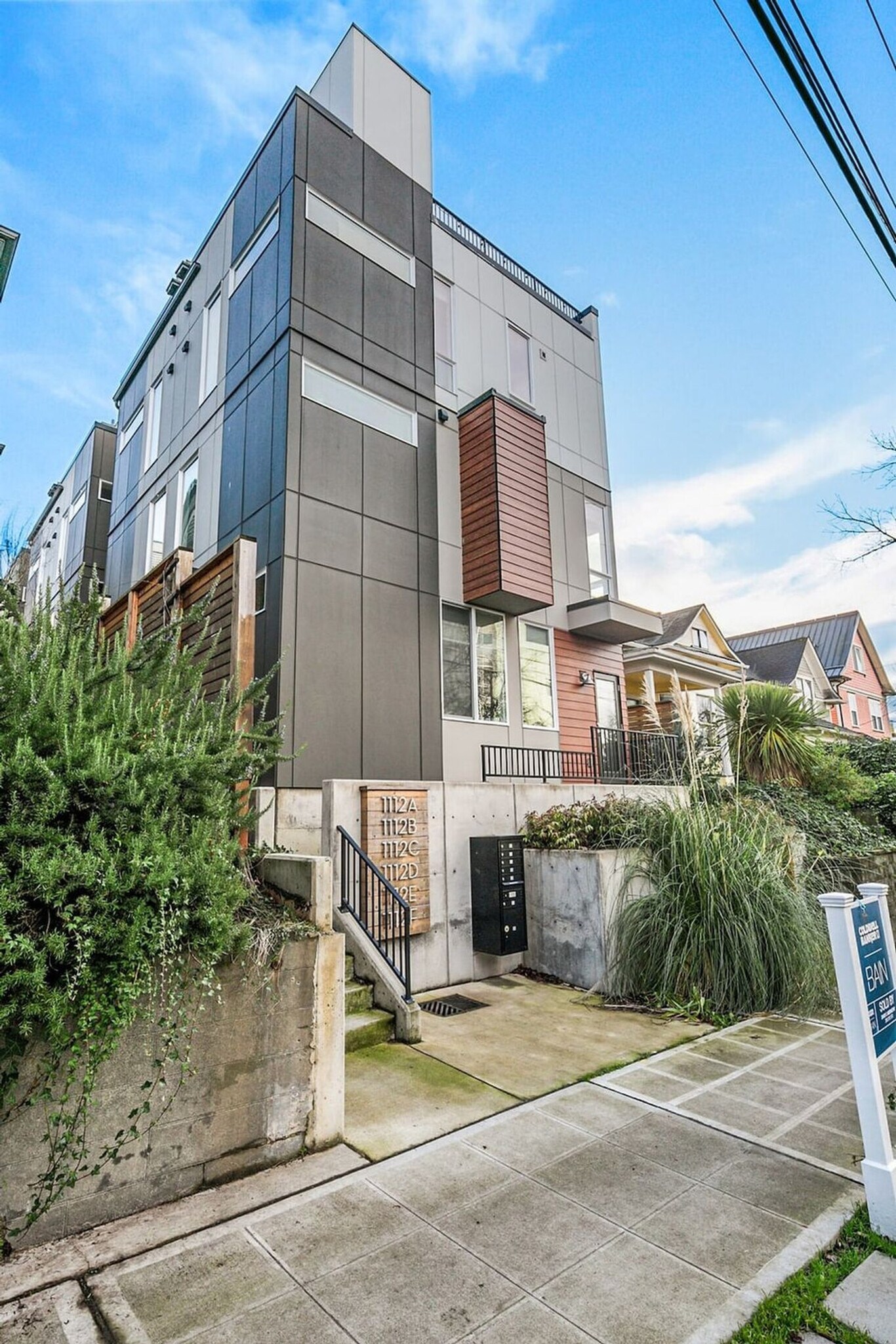 Building Photo - 1112 13th Ave