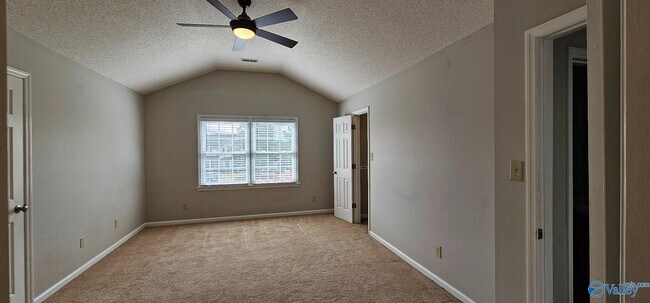 Building Photo - 140 Teal Park Ln