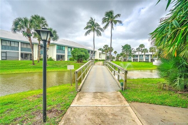 Building Photo - 175 SE St Lucie Blvd