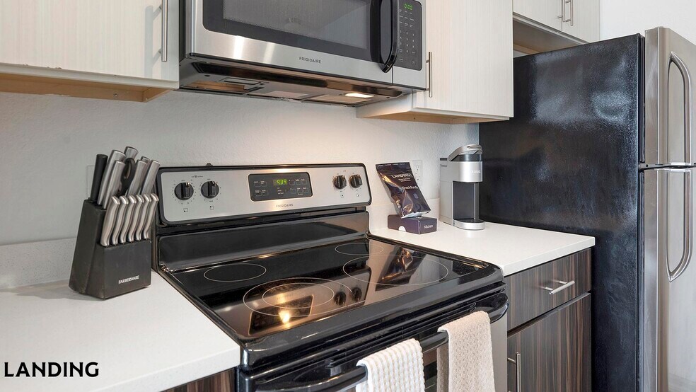 Building Photo - 9301 Summit Centre Way