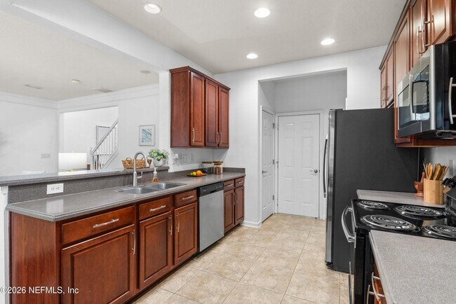 Building Photo - 3897 Lionheart Dr