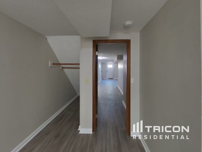Building Photo - 3601 Christine Pl