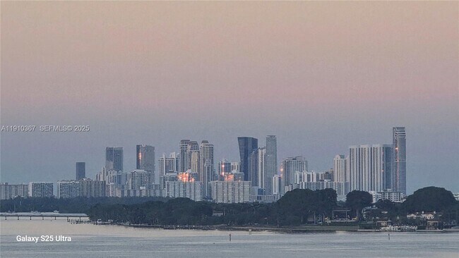 Building Photo - 1625 Kennedy Cswy