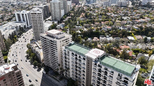 Building Photo - 10535 Wilshire Blvd