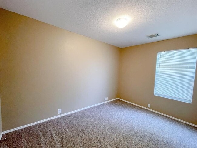 Building Photo - 23742 Pebworth Pl