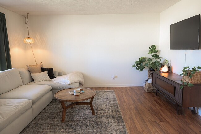 Building Photo - 1523 N Hershey Rd