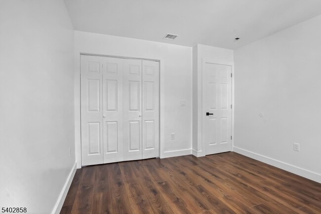 Building Photo - 651 S 17th St