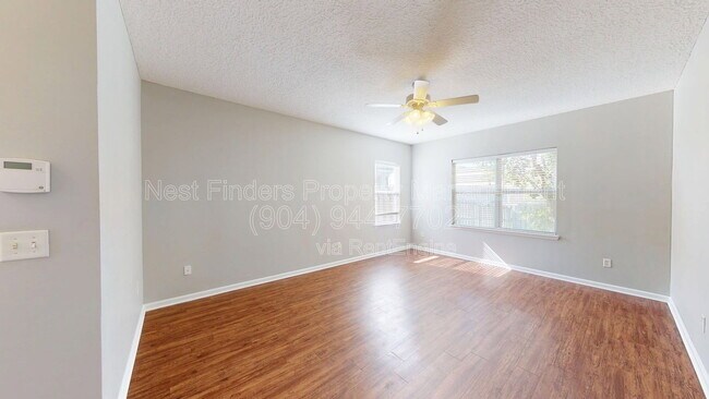 Building Photo - 14664 Falling Waters Dr