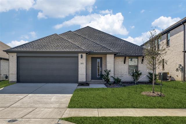 Primary Photo - 601 Whispering Winds Trl